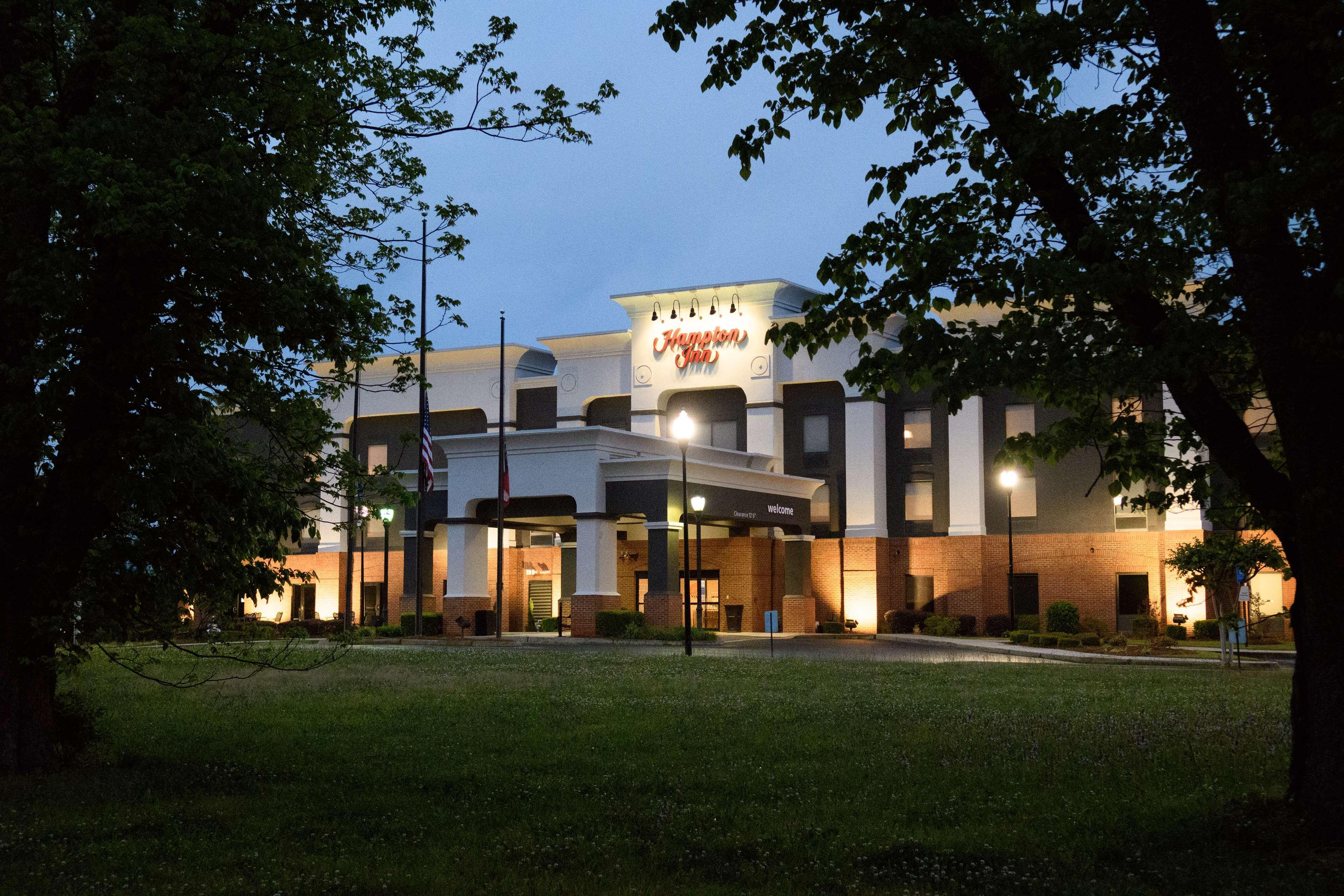 Hampton Inn Fayetteville Exterior photo