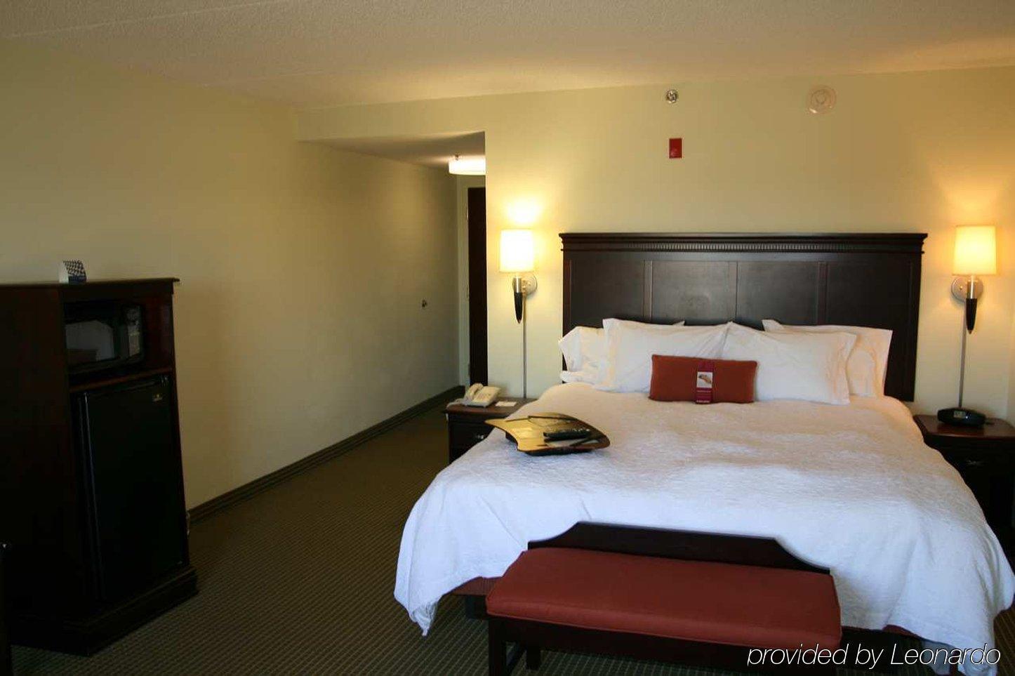 Hampton Inn Fayetteville Room photo