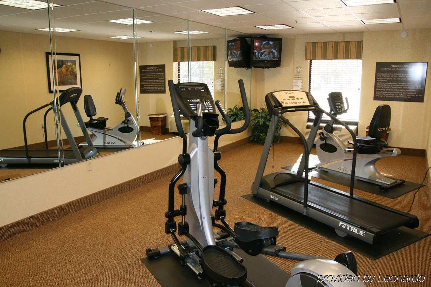 Hampton Inn Fayetteville Facilities photo