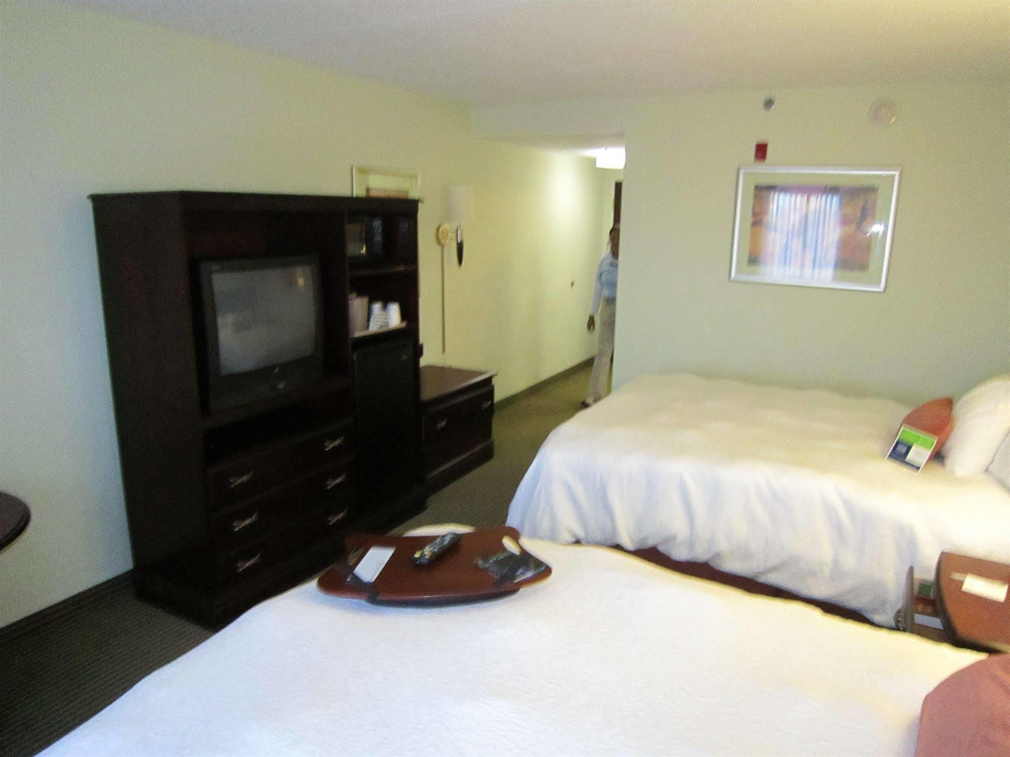 Hampton Inn Fayetteville Room photo