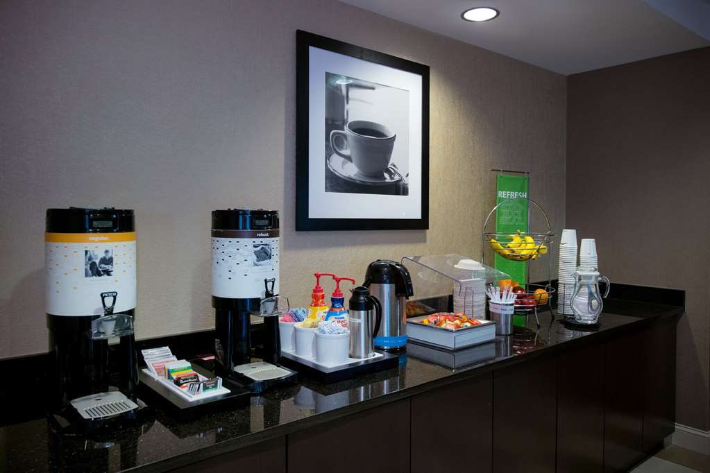 Hampton Inn Fayetteville Restaurant photo